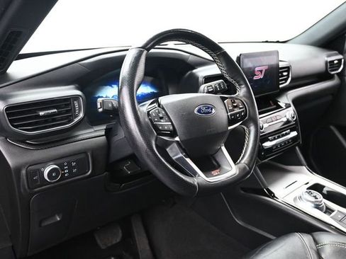 Used 2022 Ford Explorer ST image 14