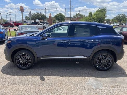 New 2025 Nissan Kicks SR image 4