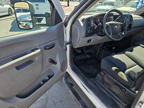 Used 2013 Chevrolet Silverado 2500 W/T image 19