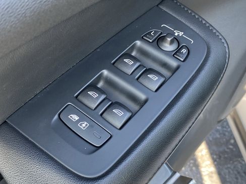 Used 2024 Volvo S60 B5 Plus image 17