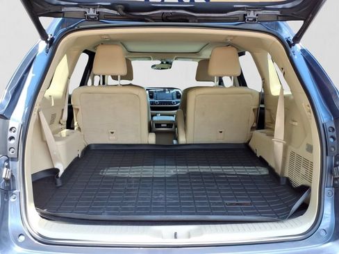 Used 2015 Toyota Highlander Limited Platinum AWD/4WD image 32