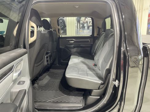 Used 2019 RAM 1500 Big Horn AWD/4WD image 12