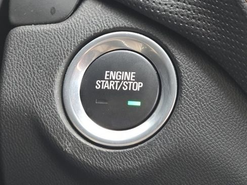 Used 2022 Chevrolet Equinox Premier image 17