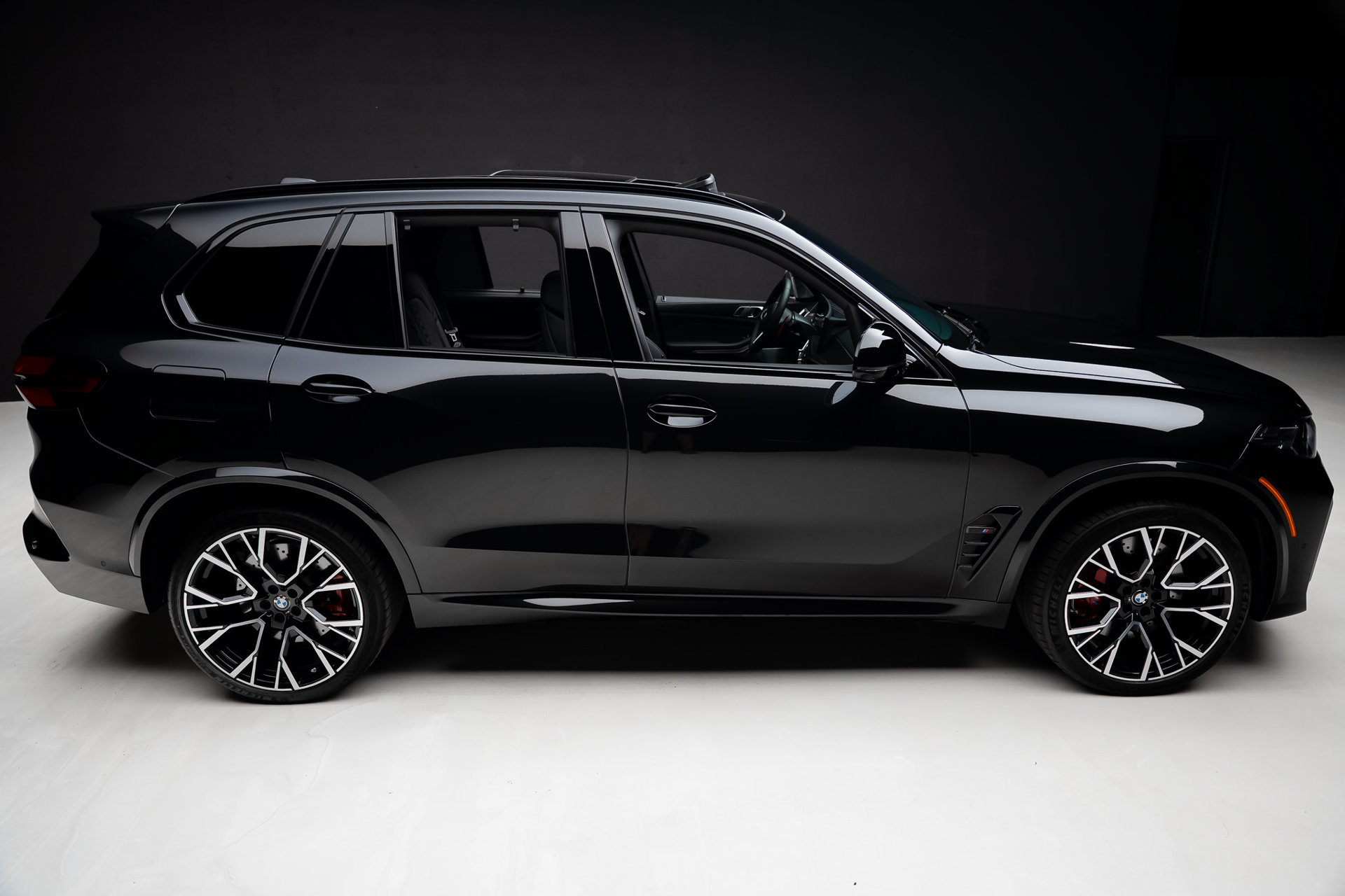 Used 2024 BMW X5 M Competition w/ Executive Package AWD/4WD image 36