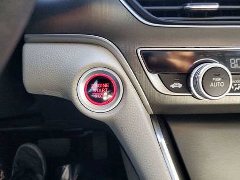 Used 2022 Honda Accord LX image 25