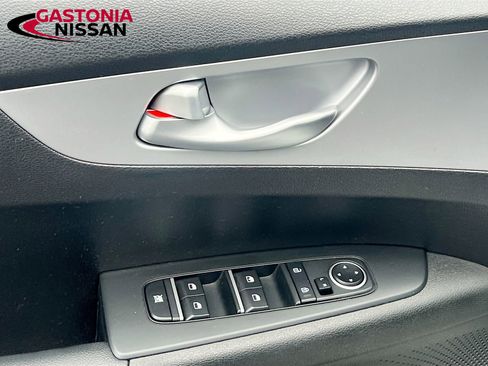 Used 2023 Kia Forte LXS image 22