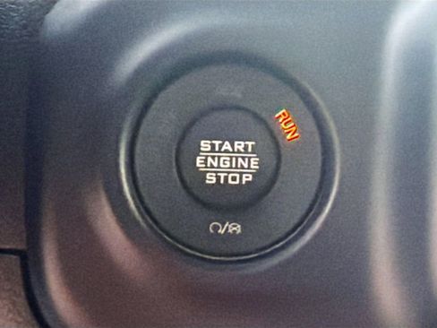 Used 2022 Jeep Wrangler Sport AWD/4WD image 30