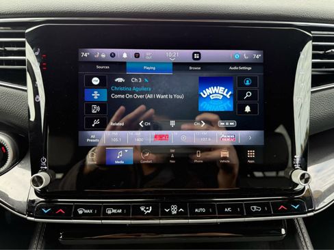 Used 2024 Jeep Wagoneer 4WD image 18