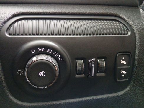 Used 2024 Jeep Wagoneer Series II AWD/4WD image 25