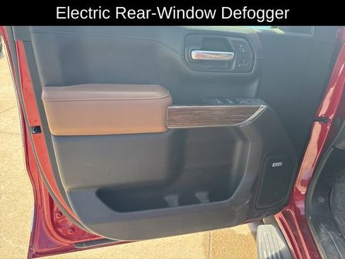 Used 2021 Chevrolet Silverado 1500 High Country w/ Technology Package image 13