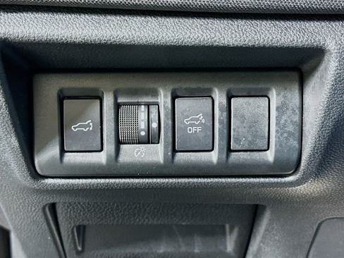 Used 2025 Subaru Outback Premium image 17