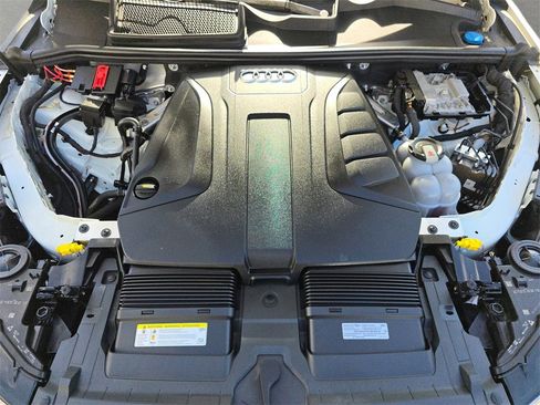 Used 2020 Audi Q7 2.0T Premium image 36