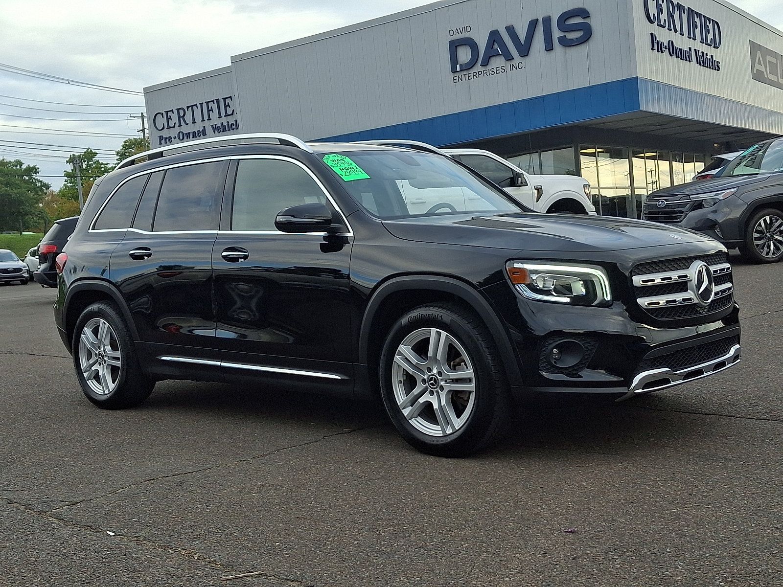 Used 2021 Mercedes-Benz GLB 250 4MATIC image 3