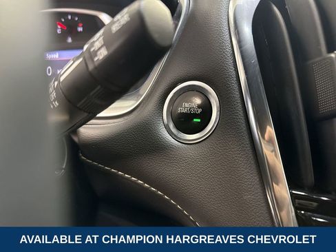 Certified 2023 Chevrolet Traverse LT w/ Rear Camera Mirror Package image 22