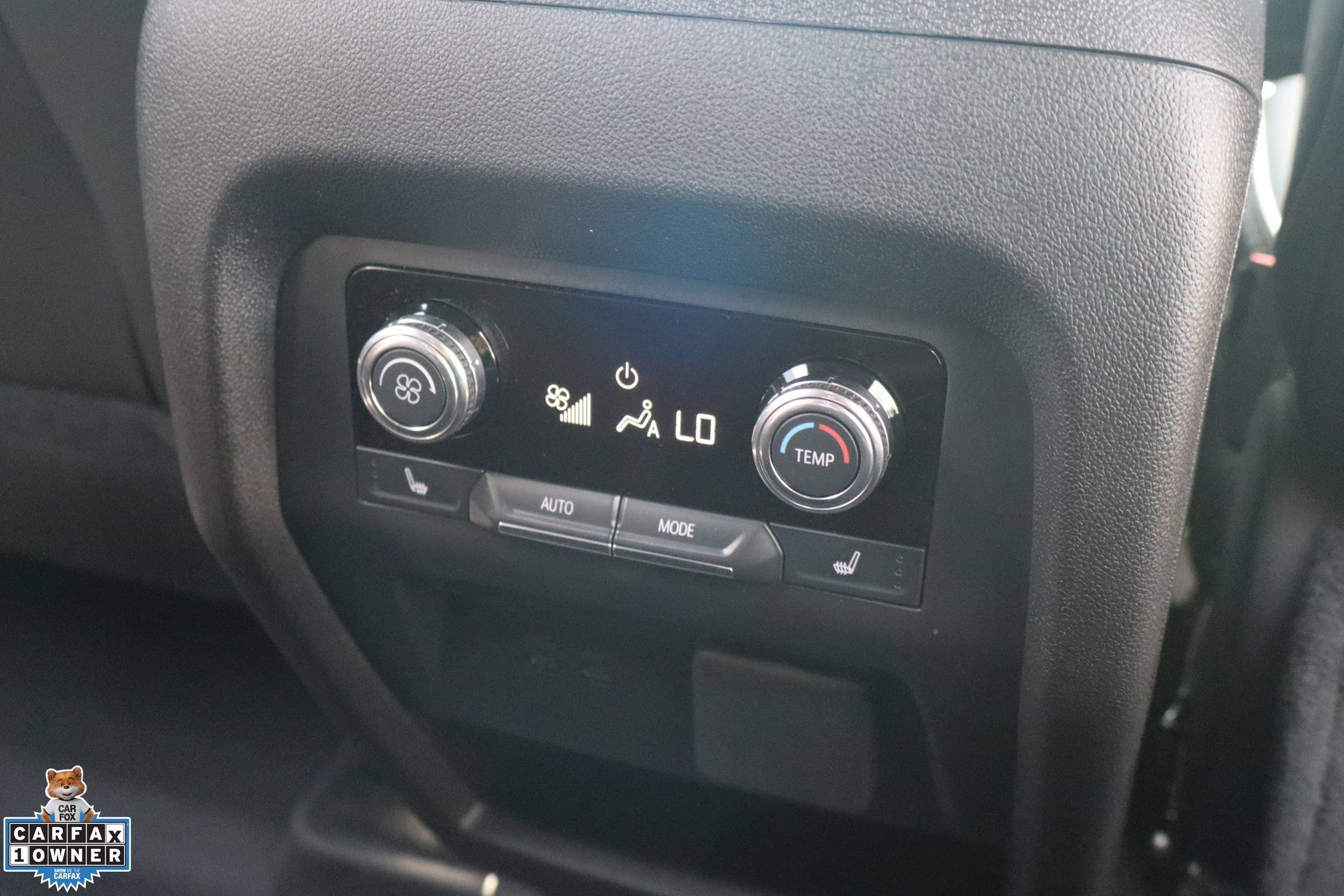 Used 2025 GMC Acadia Denali w/ LPO, Floor Liner Package FWD image 30