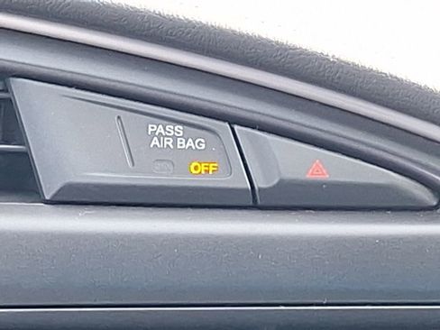 Certified 2018 Chevrolet Corvette Stingray Coupe w/ Z51 1LT image 36