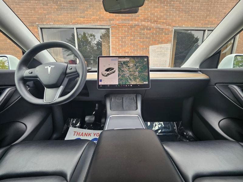 Used 2021 Tesla Model Y Long Range AWD/4WD image 39