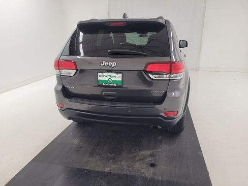 Used 2020 Jeep Grand Cherokee Laredo w/ Security & Convenience Group AWD/4WD image 7