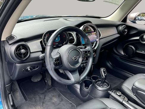 Used 2022 MINI Cooper 2-Door Hardtop FWD image 16