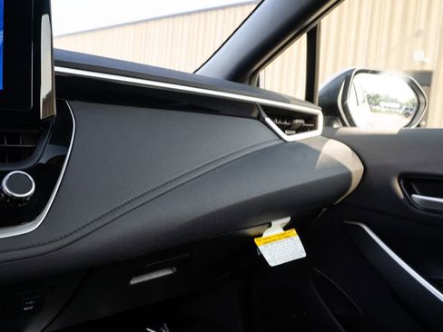 Used 2024 Toyota Corolla SE image 27