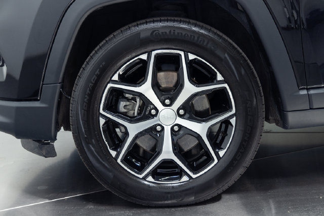 Used 2024 Jeep Compass Limited AWD/4WD image 25