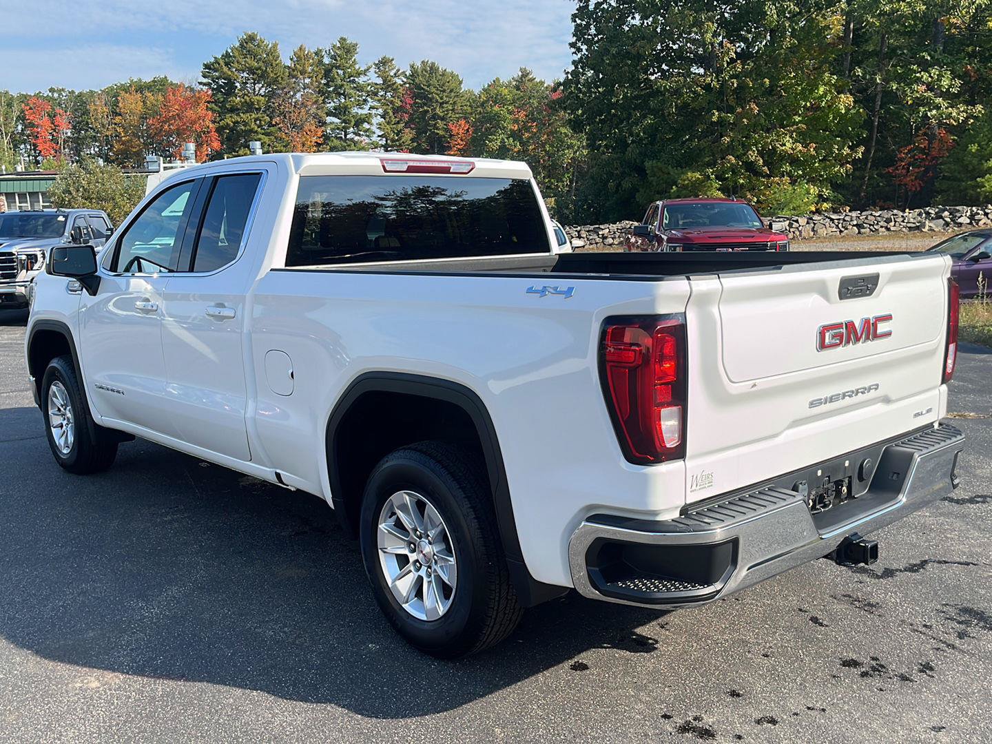 Used 2022 GMC Sierra 1500 SLE w/ Snow Plow Prep Package AWD/4WD image 3