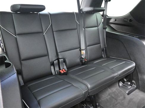 Used 2022 Cadillac Escalade Premium Luxury image 24