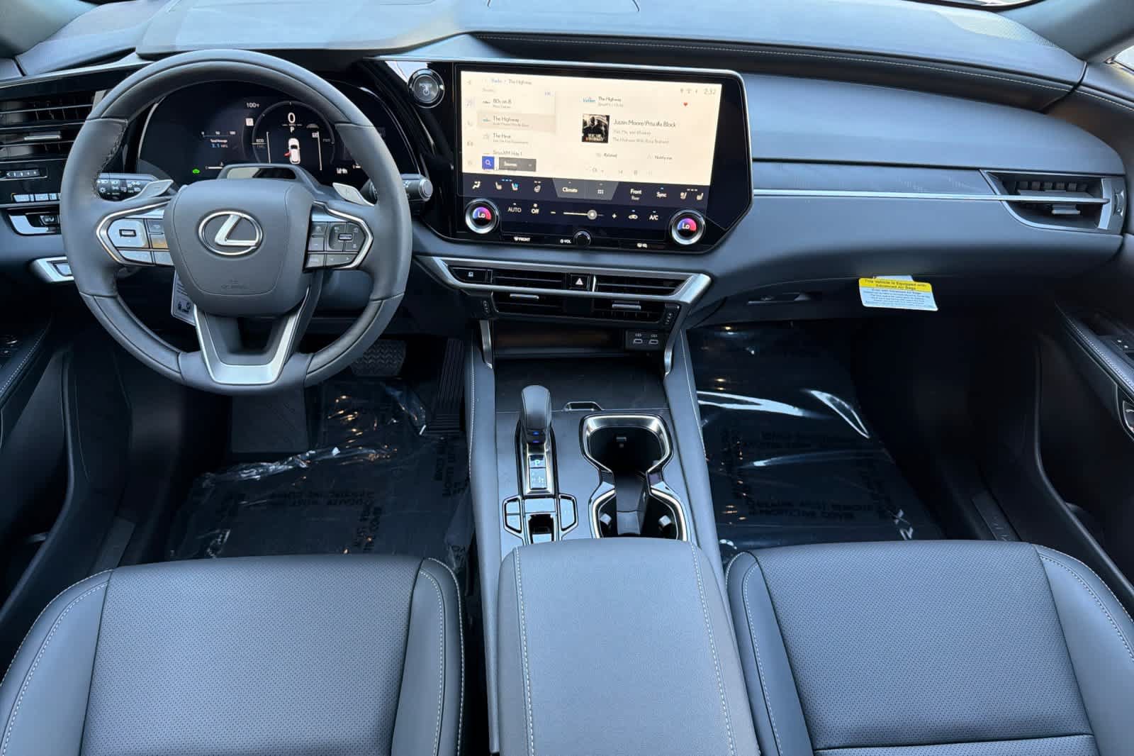 New 2026 Lexus RX 350h AWD/4WD image 3