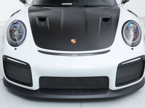 Used 2018 Porsche 911 GT2 RS image 12