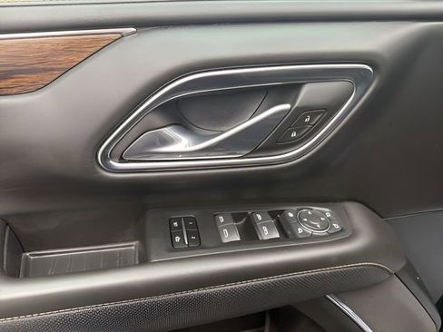 Used 2024 Chevrolet Tahoe Premier image 16