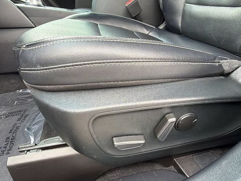Certified 2022 Ford Escape Titanium FWD image 28