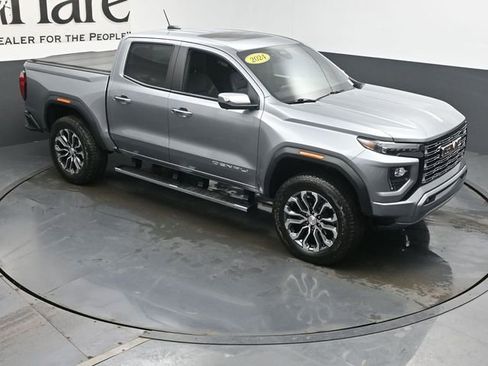 Used 2024 GMC Canyon Denali image 47