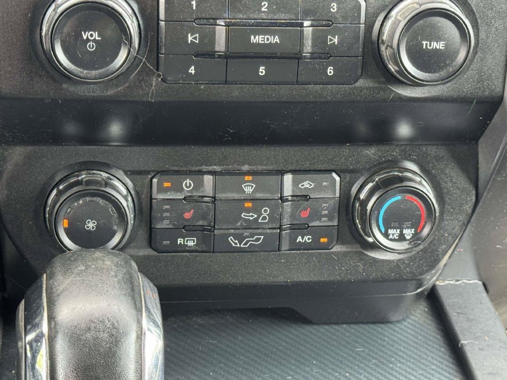 Used 2019 Ford F150 XLT w/ Equipment Group 302A Luxury AWD/4WD image 6