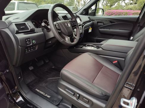 New 2026 Honda Ridgeline Black Edition image 2
