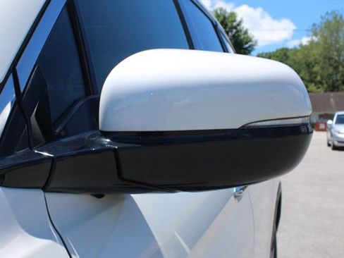 Used 2019 Honda Pilot Touring image 7