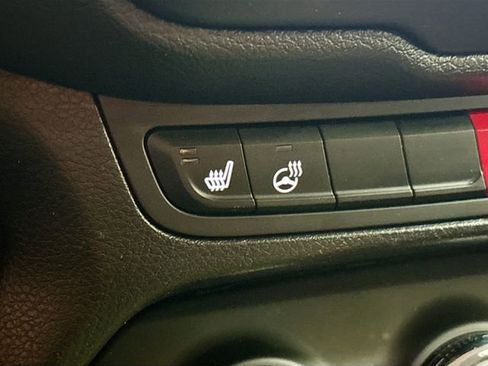 Used 2016 Jeep Renegade Trailhawk AWD/4WD image 21