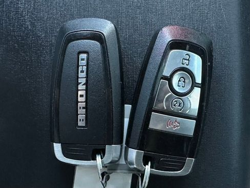 Used 2021 Ford Bronco Wildtrak image 26