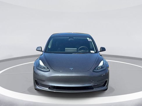 Used 2023 Tesla Model 3 Standard Range RWD image 2