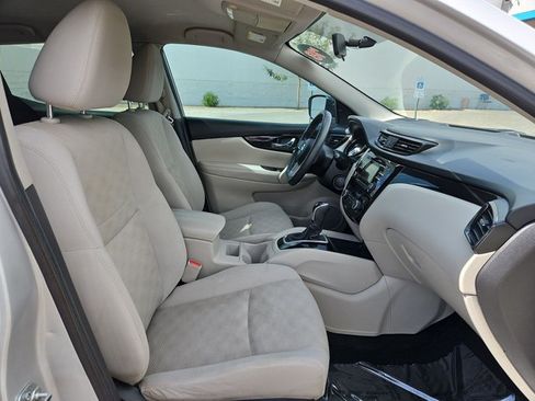 Used 2018 Nissan Rogue Sport SV FWD image 26