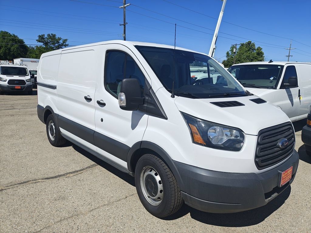 Used 2017 Ford Transit 150 130 Low Roof RWD image 1
