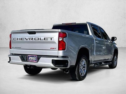 Used 2021 Chevrolet Silverado 1500 RST image 2