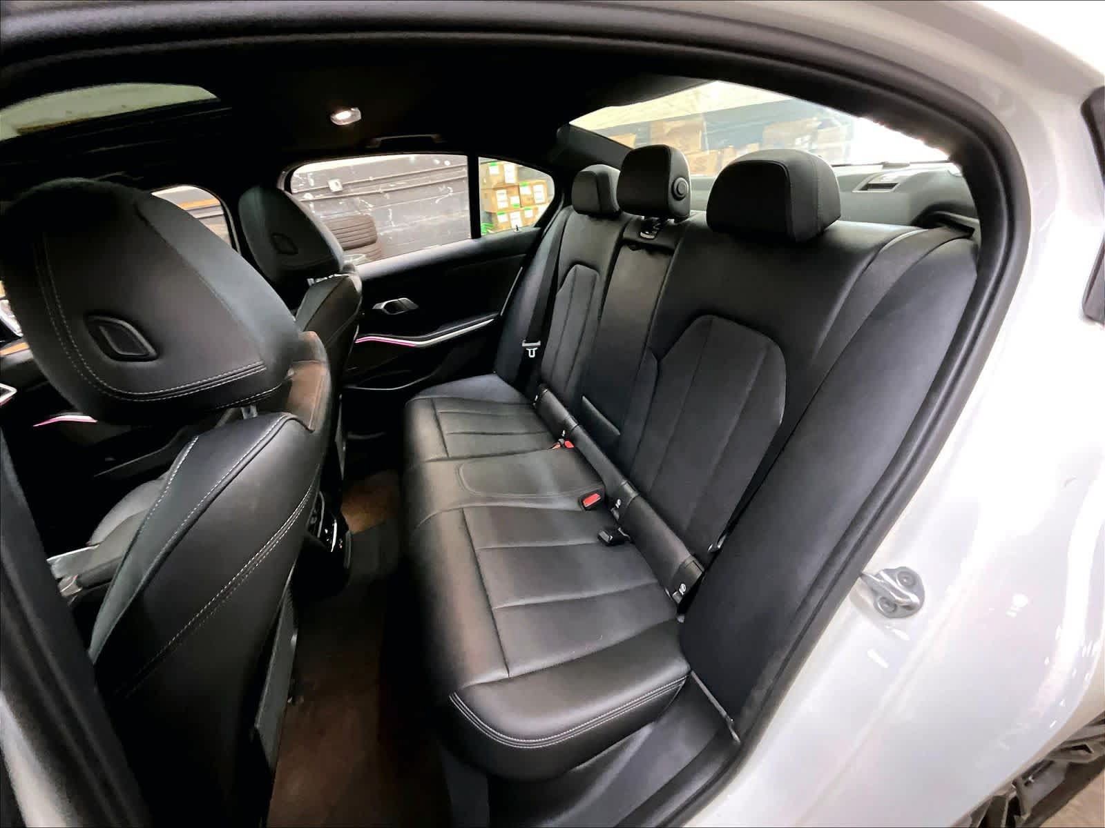 Used 2023 BMW 330i Sedan w/ M Sport Package RWD image 29