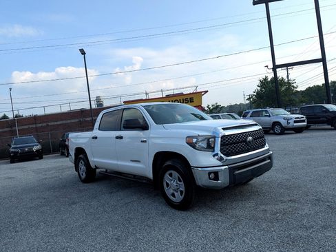 Used 2021 Toyota Tundra SR5 w/ SR5 Upgrade Package image 3