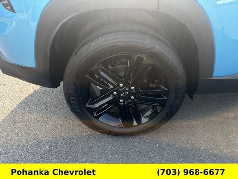 Used 2025 Chevrolet Trax ACTIV w/ Sunroof Package FWD image 32