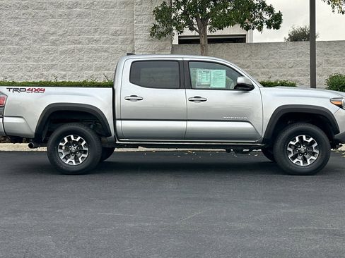 Used 2022 Toyota Tacoma TRD Off-Road image 3