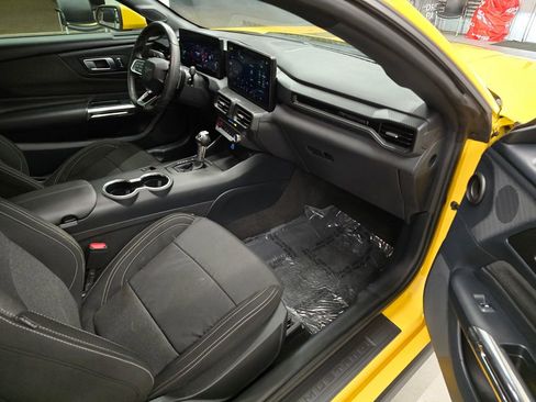 Used 2024 Ford Mustang GT RWD image 29