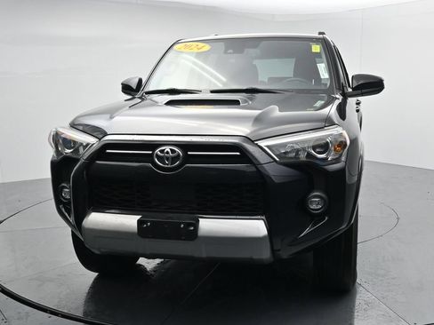 Used 2024 Toyota 4Runner TRD Off-Road AWD/4WD image 3