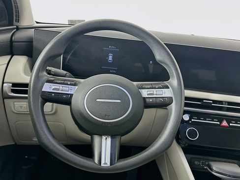 Used 2025 Hyundai Tucson SEL image 18