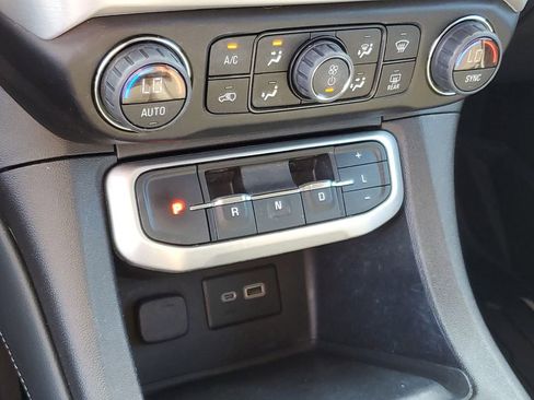 Used 2023 GMC Acadia SLE w/ Driver Convenience Package image 19