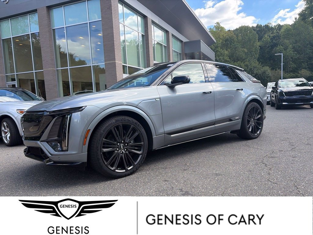 Used 2026 Cadillac Lyriq V AWD/4WD image 1